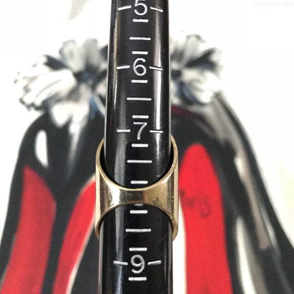 Oval Ocean Blue Gemstone Silver Saddle Ring - Picture 5 of 5